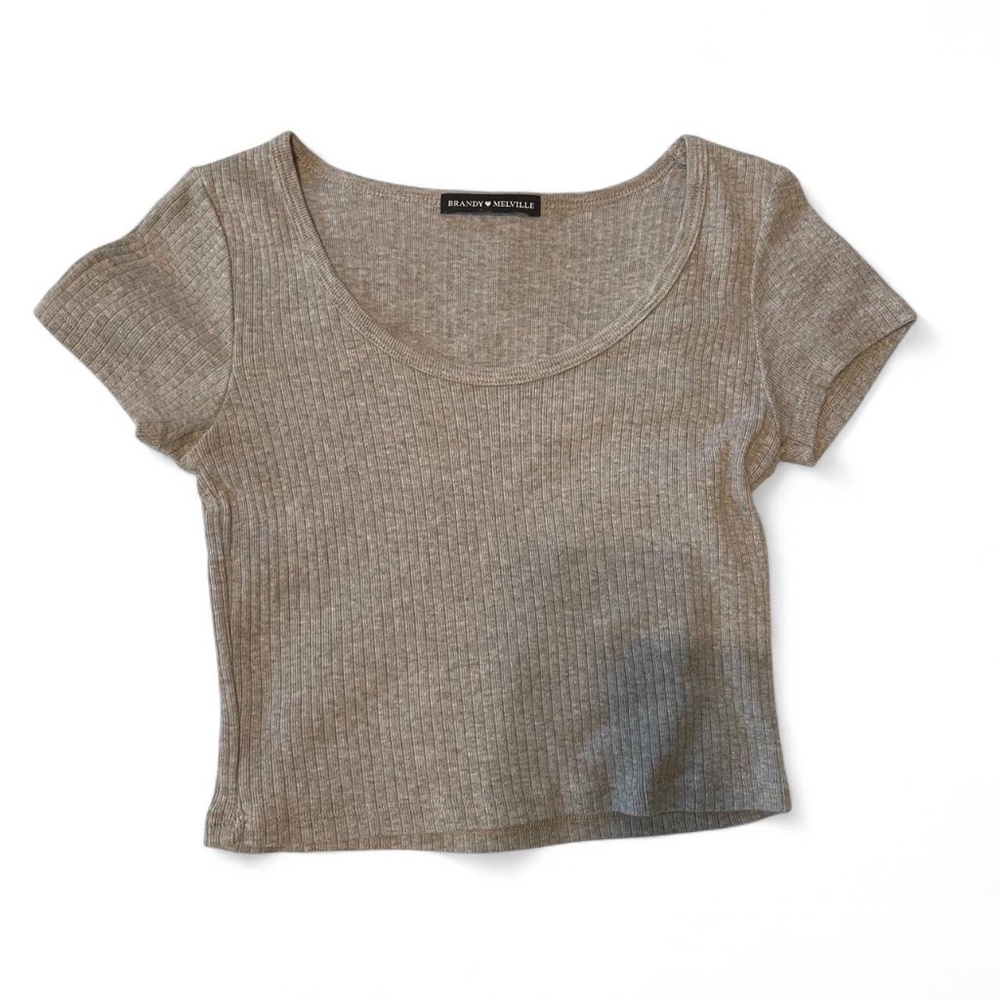 Brandy Melville ribbed cropped shirt